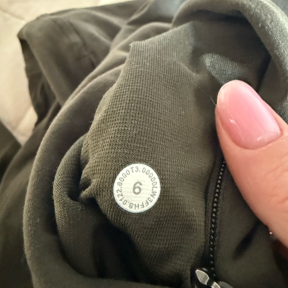 Lululemon cropped define jacket Nulu - Picture 3 of 6